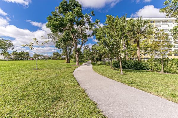Hillcrest, 4350 Hillcrest Dr #303, Hollywood, Florida 33021, image 3
