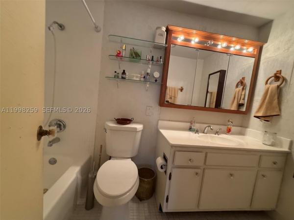 Hillcrest, 4350 Hillcrest Dr #303, Hollywood, Florida 33021, image 2