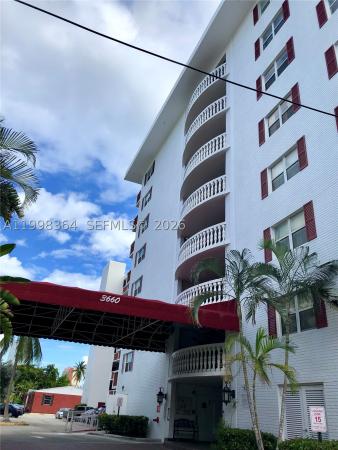Eastern Shores White House, 3660 NE 166th St #812, North Miami Beach, Florida 33160, image 1