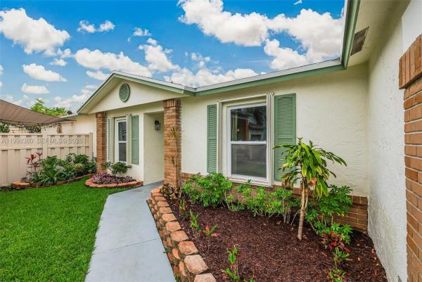 Brandywine, 526 Danville Ter, Davie, Florida 33325, image 2