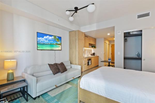 11 NE 6 #2108, Miami, Florida 33132, image 1