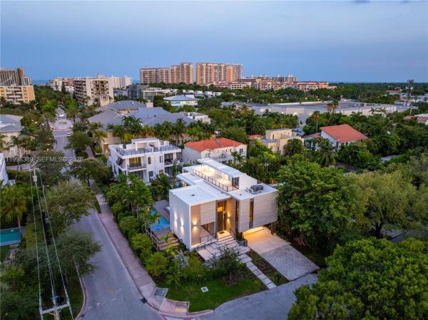 Tropical Isle Homes, 571 Glenridge Rd, Key Biscayne, Florida 33149, image 1