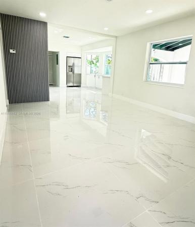 Sunshine Manor, 2516 Wiley Ct, Hollywood, Florida 33020, image 2