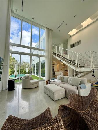 Hollywood Lakes, 949 Tyler St, Hollywood, Florida 33019, image 2