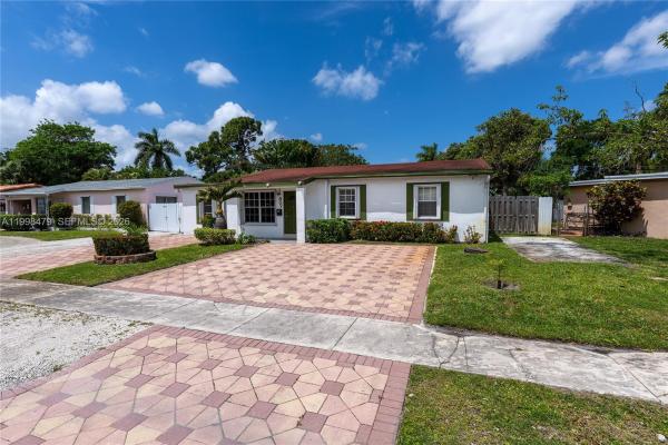 Lakeway, 807 SW 26th Ct, Fort Lauderdale, Florida 33315, image 1