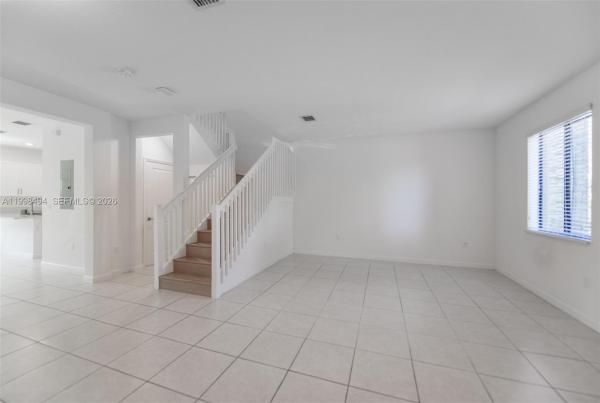 Paseos At Via Ventura, 640 NE 207th St, Ives Estates, Florida 33179, image 1