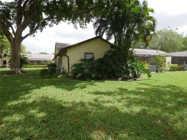 Lakes Of Boca Barwood, 23359 Barlake Dr, Boca Raton, Florida 33433, image 2
