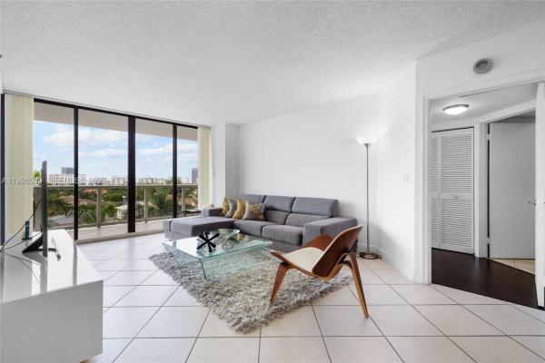 Harbor Tower At The Waterways, 3598 Yacht Club Dr #601, Aventura, Florida 33180, image 3