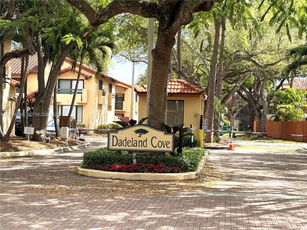 10029 SW 77th Ct, Unincorporated Dade County, Florida 33156, image 1