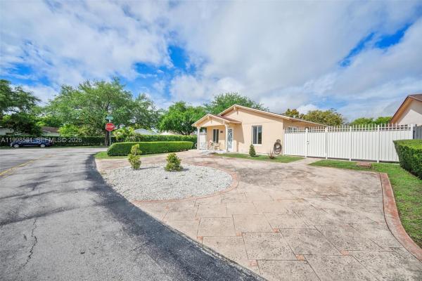 4218 SW 138th Ct, Unincorporated Dade County, Florida 33175, image 3