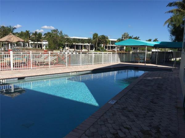 Lake View, 4740 Pine Tree Dr #26, Miami Beach, Florida 33140, image 2