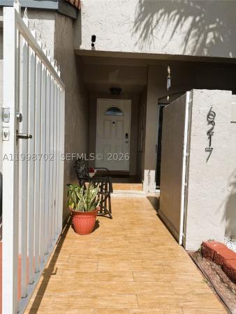 6217 SW 128th Pl, Unincorporated Dade County, Florida 33183, image 2