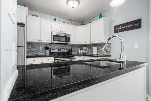 Dolphin Isles, 2033 NE 33rd Ave #1-3, Fort Lauderdale, Florida 33305, image 2