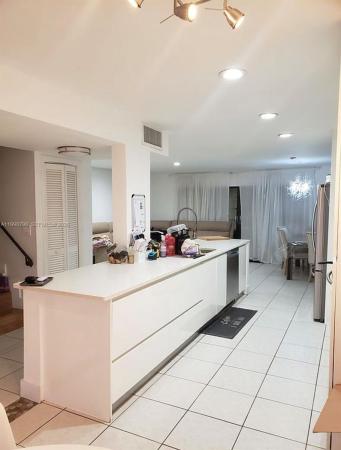 Hollywood Gardens, 3301 Raleigh St #4A, Hollywood, Florida 33021, image 1