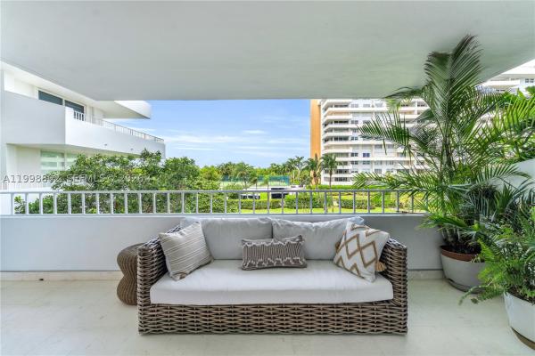 Commodore Club South, 199 Ocean Lane Dr #306, Key Biscayne, Florida 33149, image 2