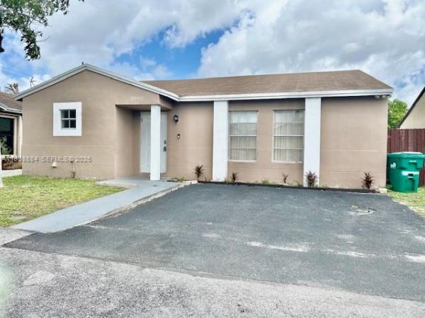 Country Lake Sorbet, 19922 NW 67th Pl, Hialeah, Florida 33015, image 1