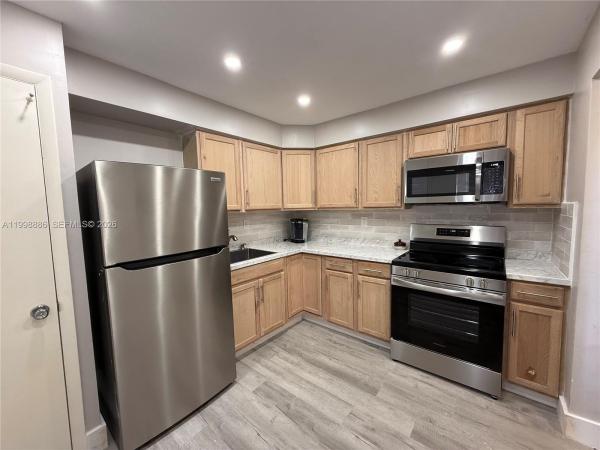 19001 NE 14th Ave #144, Unincorporated Dade County, Florida 33179, image 1