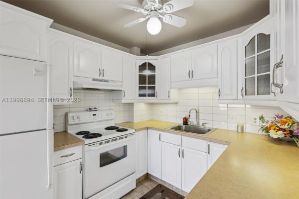 Ronola, 22 SE 3rd Ter #18, Dania Beach, Florida 33004, image 1