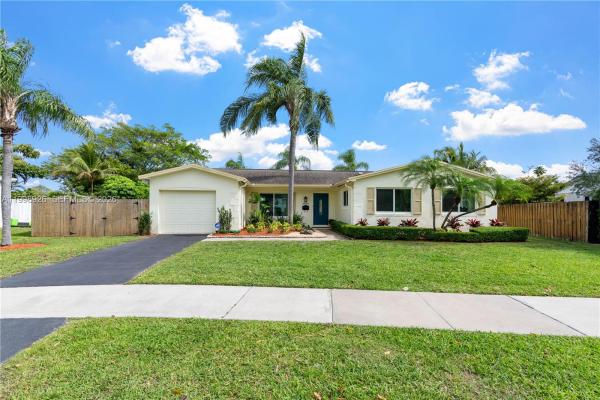 10325 SW 102nd Ct, Unincorporated Dade County, Florida 33176, image 3