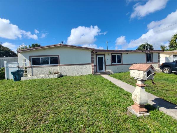 Weston Village, 131 NW 187th St, Miami Gardens, Florida 33169, image 3