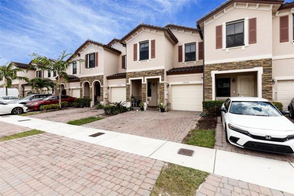 15070 SW 119th Ln, Unincorporated Dade County, Florida 33196, image 2