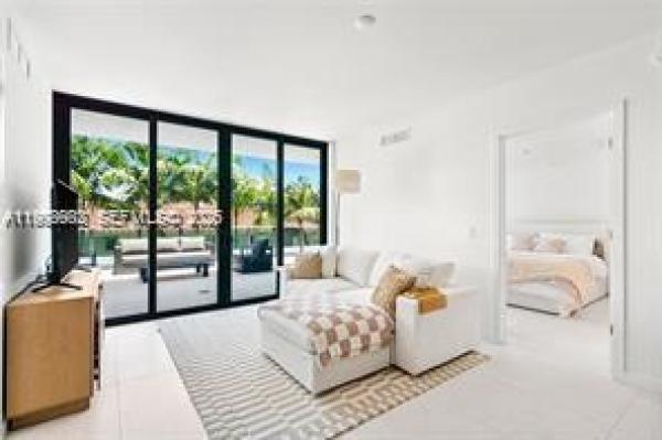 9901 W Bay Harbor Dr #305, Bay Harbor Islands, Florida 33154, image 1