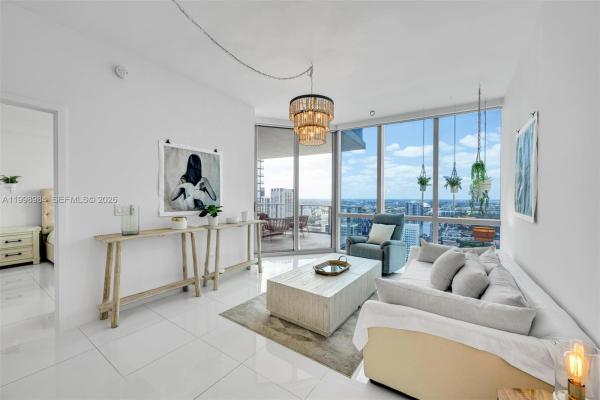 Paramount Miami Worldcenter, 851 NE 1st Ave #3708, Miami, Florida 33132, image 1