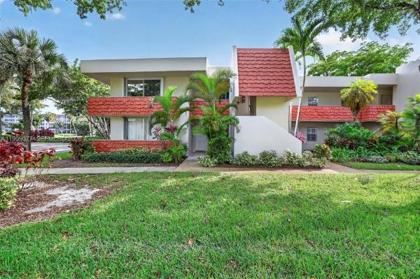 Palm-Aire Country Club 9, 823 Cypress Blvd #104, Pompano Beach, Florida 33069, image 1
