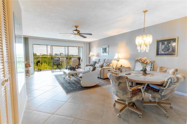 Gulfstream Garden, 330 SE 2nd St #405F, Hallandale Beach, Florida 33009, image 2