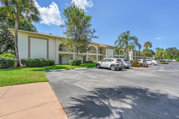 Nassau Village, 2707 Nassau Bnd #H2, Coconut Creek, Florida 33066, image 1