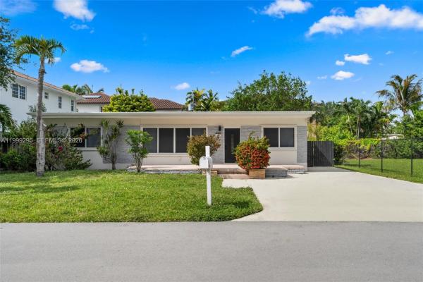 Golden Shores Ocean Boulevard Estates, 261 188th St, Sunny Isles Beach, Florida 33160, image 1