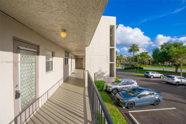 Pine Island Ridge, 9311 Orange Grove Dr #211, Davie, Florida 33324, image 3