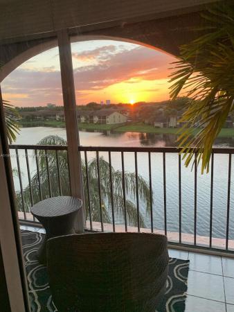 Sunrise Island, 4025 N Nob Hill Rd #508, Sunrise, Florida 33351, image 2