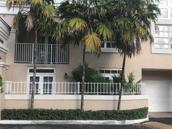 University Inn, 1280 S Alhambra Cir #1111B, Coral Gables, Florida 33146, image 2