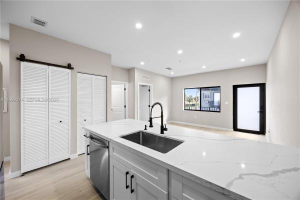 Pleasant Village, 630 NE 166th St #3, North Miami Beach, Florida 33162, image 1