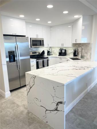 Essex Tower, 340 Sunset Dr #407, Fort Lauderdale, Florida 33301, image 1