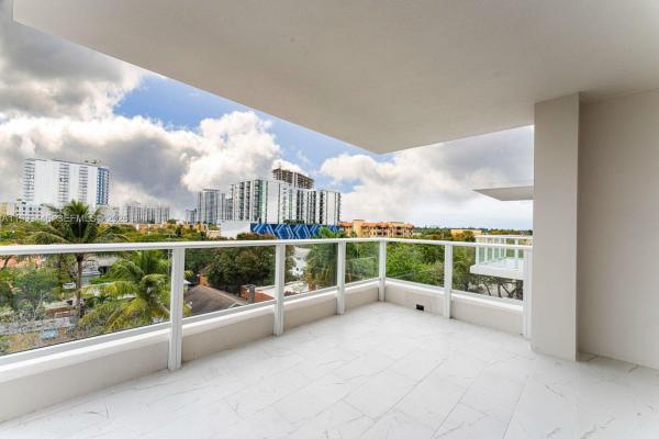 1850 Monroe St #403, Hollywood, Florida 33020, image 2