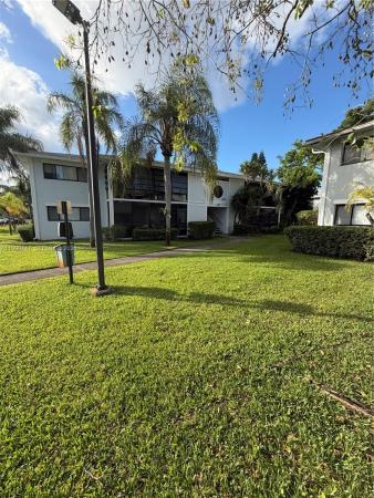 823 NE 199th St #104-12, Unincorporated Dade County, Florida 33179, image 1