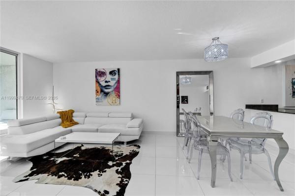 The Club At Brickell Bay, 1200 Brickell Bay Dr #2017, Miami, Florida 33131, image 2