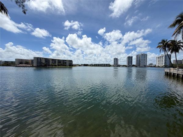 The Clipper At Biscayne Cove, 18151 NE 31st Ct #505, Aventura, Florida 33160, image 3