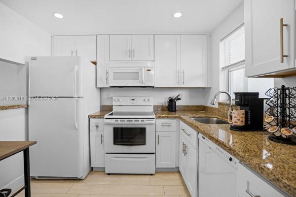 Royal Park Gardens 3, 6870 Royal Palm Blvd #209M, Margate, Florida 33063, image 2