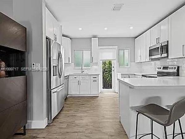 Victoria Park, 808 NE 17th Way #2, Fort Lauderdale, Florida 33304, image 1