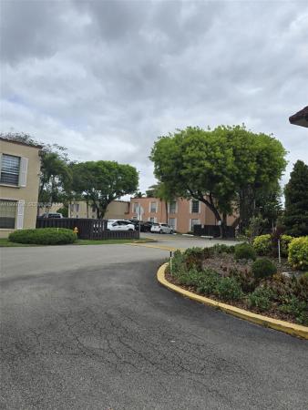 Spanish Trace, 10786 N Kendall Dr #D5, Unincorporated Dade County, Florida 33176, image 2
