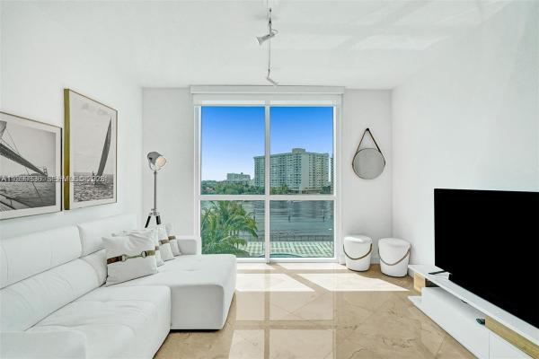 Ocean Marine Yacht Club, 1945 S Ocean Dr #407, Hallandale Beach, Florida 33009, image 1