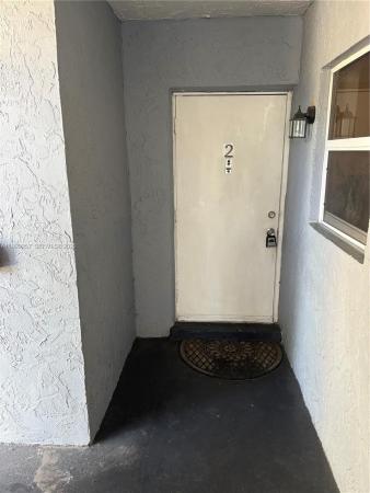 Crystal Lake, 3901 NW 9th Ave #2, Deerfield Beach, Florida 33064, image 2