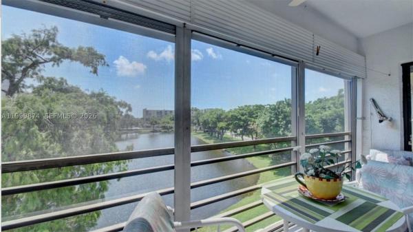 Cypress Bend, 2311 S Cypress Bend Dr #419A, Pompano Beach, Florida 33069, image 2
