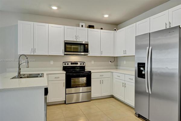 Magnolia Landing, 20462 Plumwood Loop, North Fort Myers, Florida 33917, image 2