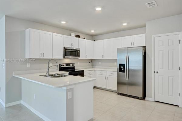 Magnolia Landing, 20462 Plumwood Loop, North Fort Myers, Florida 33917, image 3
