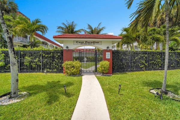 Casa Paradiso, 580 Egret Dr #303, Hallandale Beach, Florida 33009, image 2
