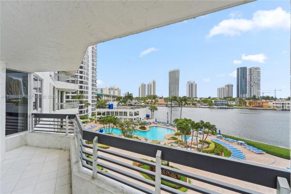 Mystic Pointe Tower 200, 19101 NE 36th Ct #509, Aventura, Florida 33180, image 3